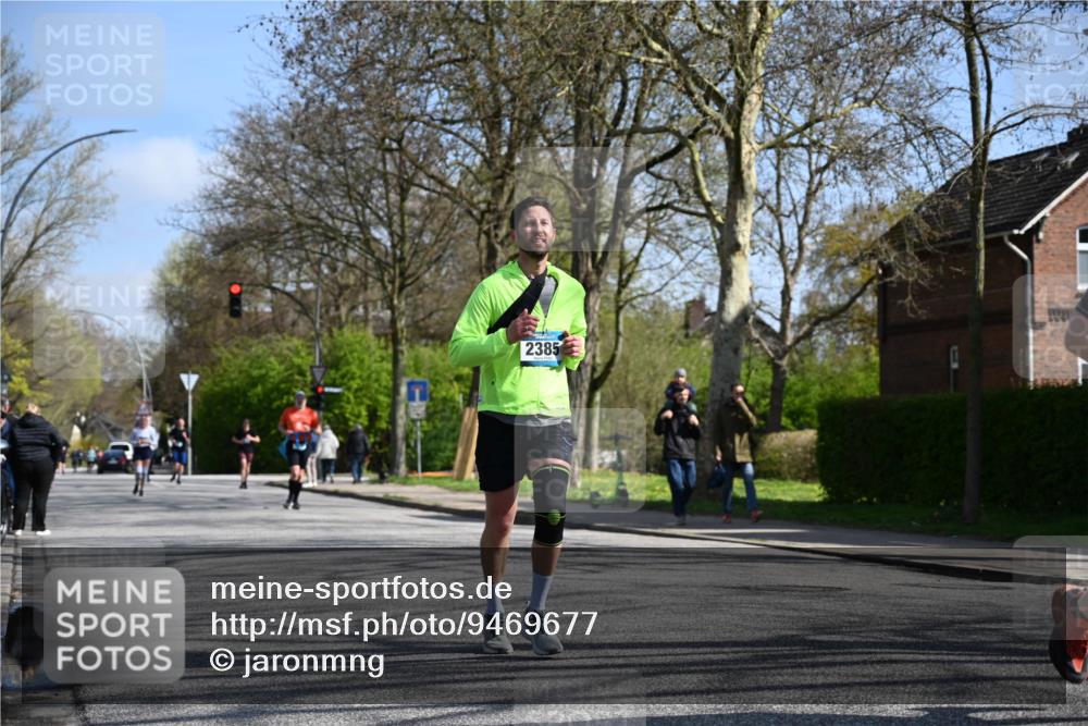 12.04.2026 - 45. Internationalen Wilhelmsburger Insellauf J. Mangold http://msf.ph/oto/9469677 12.04.2026 11:18:20 Ziel 2806, 4582, 4586, 2385, 3633, 3096, 3421, 2322, 4148, 4147, 3104, 4151 meine-sportfotos.de