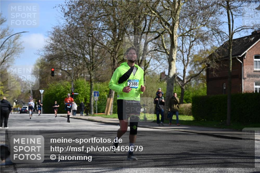 12.04.2026 - 45. Internationalen Wilhelmsburger Insellauf J. Mangold http://msf.ph/oto/9469679 12.04.2026 11:18:20 Ziel 2806, 4582, 4586, 2385, 3633, 3096, 3421, 2322, 4148, 4147, 3104, 4151 meine-sportfotos.de
