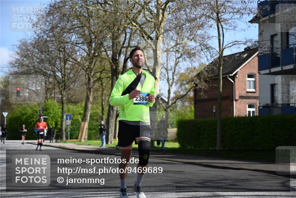 12.04.2026 - 45. Internationalen Wilhelmsburger Insellauf J. Mangold http://msf.ph/oto/9469689 12.04.2026 11:18:21 Ziel 2806, 4582, 4586, 2385, 3633, 3096, 3421, 2322, 4148, 4147, 3104, 4151 meine-sportfotos.de