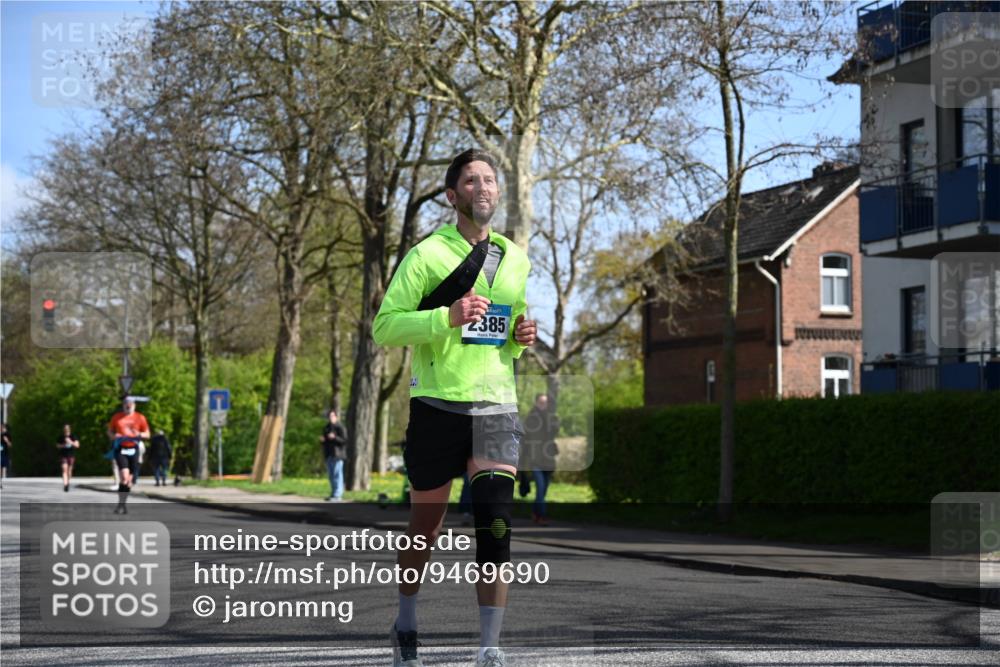 12.04.2026 - 45. Internationalen Wilhelmsburger Insellauf J. Mangold http://msf.ph/oto/9469690 12.04.2026 11:18:21 Ziel 2806, 4582, 4586, 2385, 3633, 3096, 3421, 2322, 4148, 4147, 3104, 4151 meine-sportfotos.de