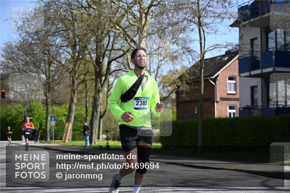 12.04.2026 - 45. Internationalen Wilhelmsburger Insellauf J. Mangold http://msf.ph/oto/9469694 12.04.2026 11:18:21 Ziel 2806, 4582, 4586, 2385, 3633, 3096, 3421, 2322, 4148, 4147, 3104, 4151 meine-sportfotos.de