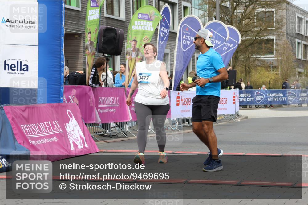 12.04.2026 - 45. Internationalen Wilhelmsburger Insellauf Strokosch-Dieckow http://msf.ph/oto/9469695 12.04.2026 13:39:58 Ziel 4001, 3477 meine-sportfotos.de