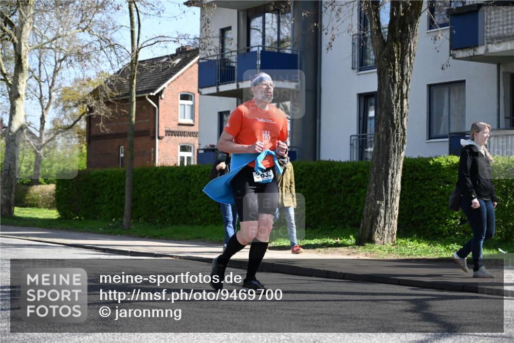 12.04.2026 - 45. Internationalen Wilhelmsburger Insellauf J. Mangold http://msf.ph/oto/9469700 12.04.2026 11:18:30 Ziel 2806, 4582, 4586, 2385, 3633, 3096, 3421, 2322, 4148, 4147, 3421, 2322, 4148, 4147, 3104, 4151, 2960 meine-sportfotos.de