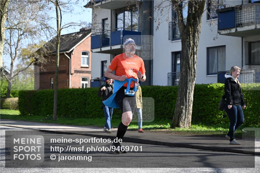 12.04.2026 - 45. Internationalen Wilhelmsburger Insellauf J. Mangold http://msf.ph/oto/9469701 12.04.2026 11:18:31 Ziel 2806, 4582, 4586, 2385, 3633, 3096, 3421, 2322, 4148, 4147, 3104, 4151, 2960 meine-sportfotos.de