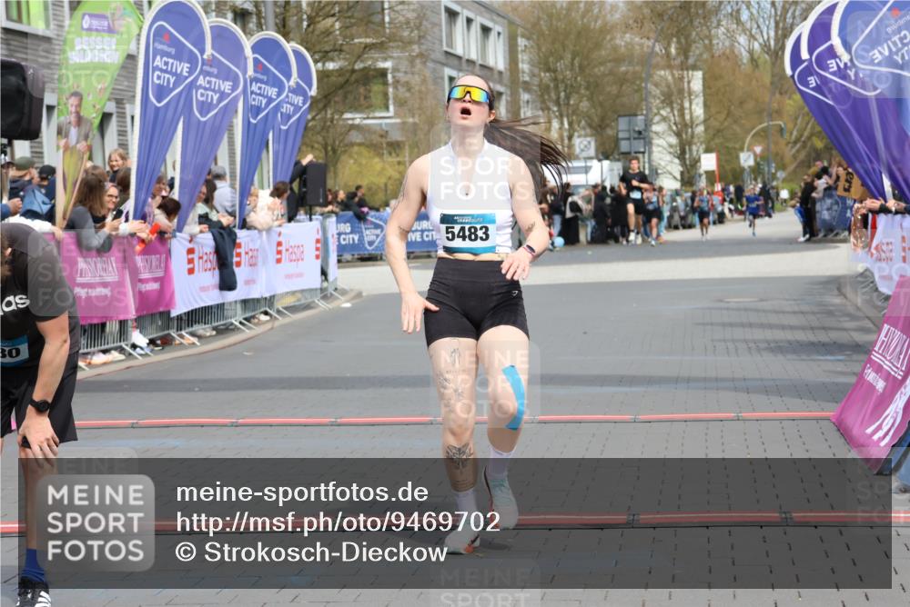 12.04.2026 - 45. Internationalen Wilhelmsburger Insellauf Strokosch-Dieckow http://msf.ph/oto/9469702 12.04.2026 12:50:36 Ziel 5280, 5483 meine-sportfotos.de