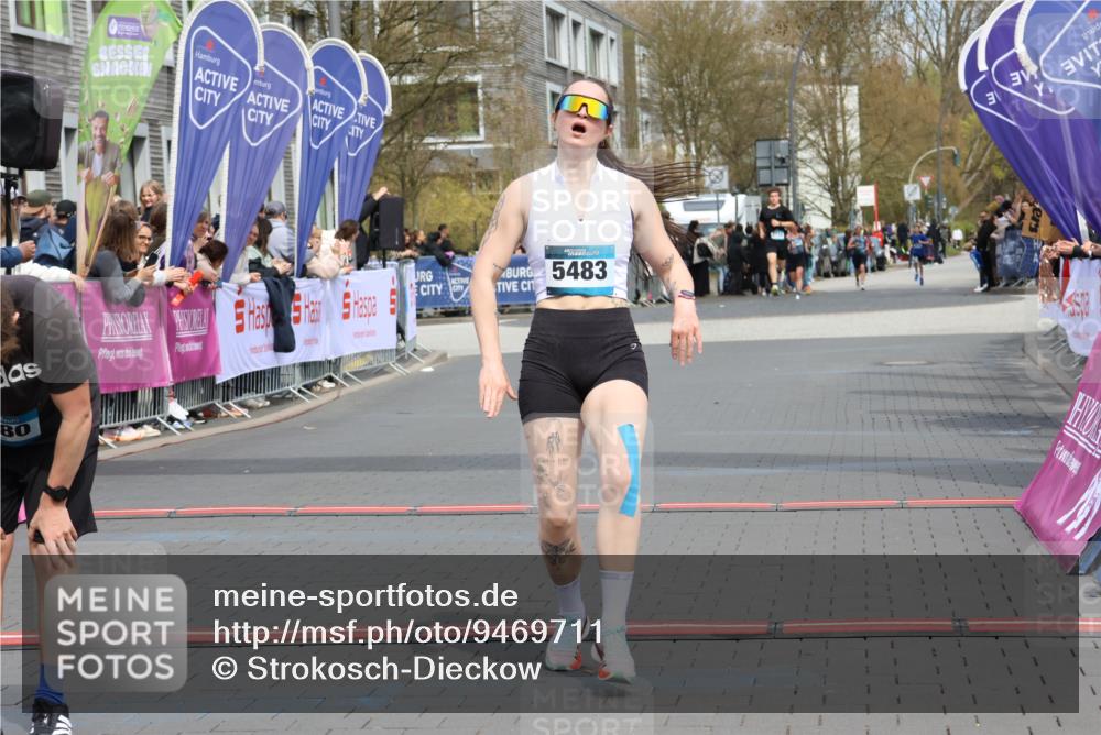 12.04.2026 - 45. Internationalen Wilhelmsburger Insellauf Strokosch-Dieckow http://msf.ph/oto/9469711 12.04.2026 12:50:36 Ziel 5280, 5483 meine-sportfotos.de