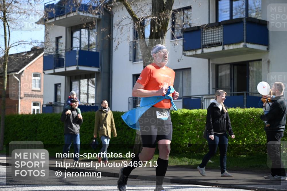 12.04.2026 - 45. Internationalen Wilhelmsburger Insellauf J. Mangold http://msf.ph/oto/9469713 12.04.2026 11:18:31 Ziel 2806, 4582, 4586, 2385, 3633, 3096, 3421, 2322, 4148, 4147, 3104, 4151, 2960 meine-sportfotos.de