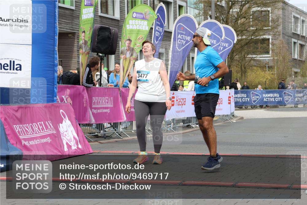 12.04.2026 - 45. Internationalen Wilhelmsburger Insellauf Strokosch-Dieckow http://msf.ph/oto/9469717 12.04.2026 13:39:58 Ziel 4001, 3477 meine-sportfotos.de