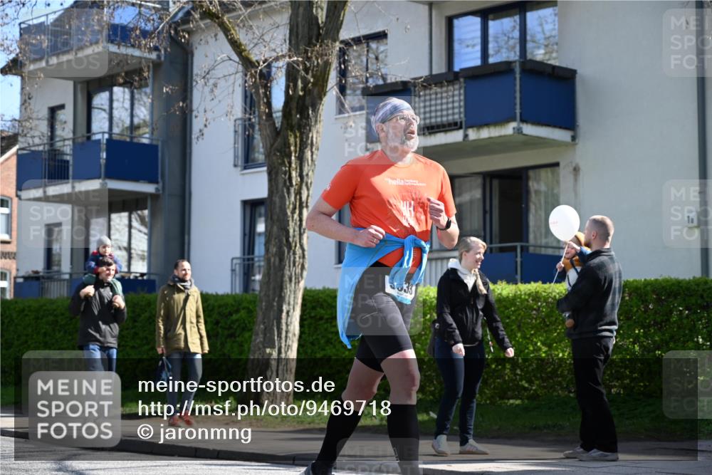 12.04.2026 - 45. Internationalen Wilhelmsburger Insellauf J. Mangold http://msf.ph/oto/9469718 12.04.2026 11:18:31 Ziel 2806, 4582, 4586, 2385, 3633, 3096, 3421, 2322, 4148, 4147, 3104, 4151, 2960 meine-sportfotos.de