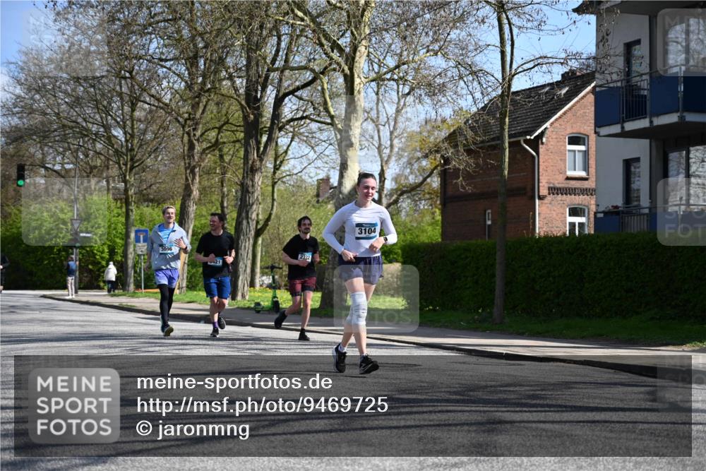 12.04.2026 - 45. Internationalen Wilhelmsburger Insellauf J. Mangold http://msf.ph/oto/9469725 12.04.2026 11:18:35 Ziel 2806, 4582, 4586, 2385, 3633, 3096, 3421, 2322, 4148, 4147, 3104, 4151, 2960, 2471 meine-sportfotos.de
