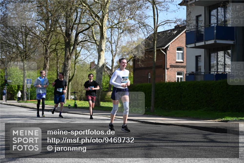 12.04.2026 - 45. Internationalen Wilhelmsburger Insellauf J. Mangold http://msf.ph/oto/9469732 12.04.2026 11:18:35 Ziel 2806, 4582, 4586, 2385, 3633, 3096, 3421, 2322, 4148, 4147, 3104, 4151, 2960, 2471 meine-sportfotos.de