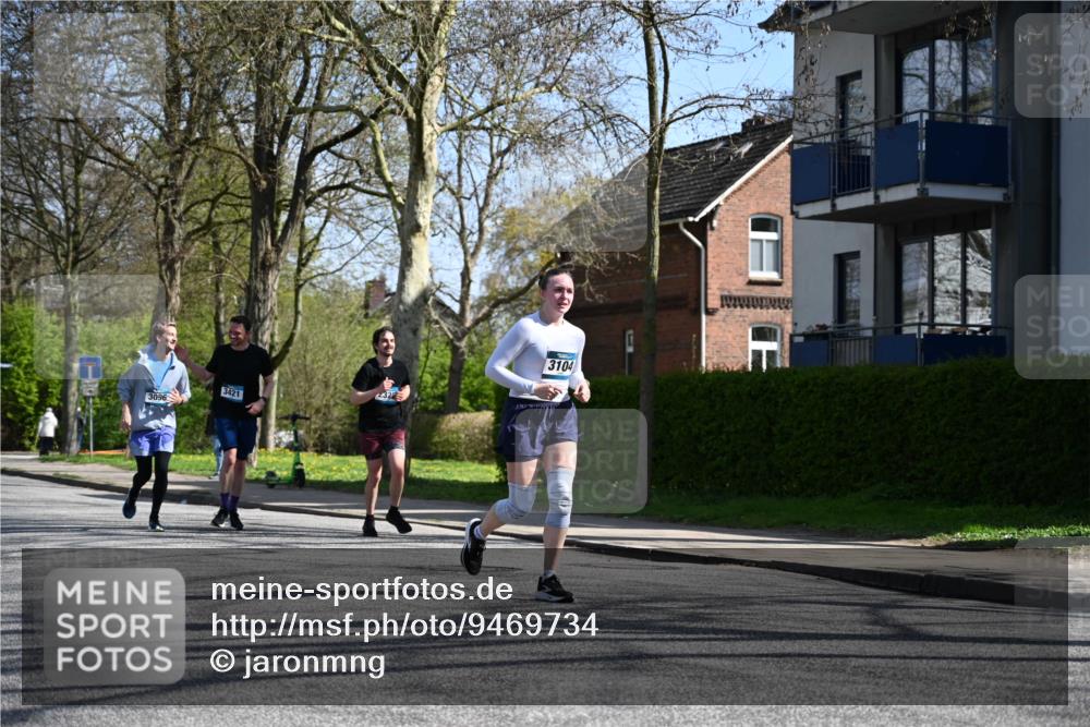 12.04.2026 - 45. Internationalen Wilhelmsburger Insellauf J. Mangold http://msf.ph/oto/9469734 12.04.2026 11:18:35 Ziel 2806, 4582, 4586, 2385, 3633, 3096, 3421, 2322, 4148, 4147, 3104, 4151, 2960, 2471 meine-sportfotos.de