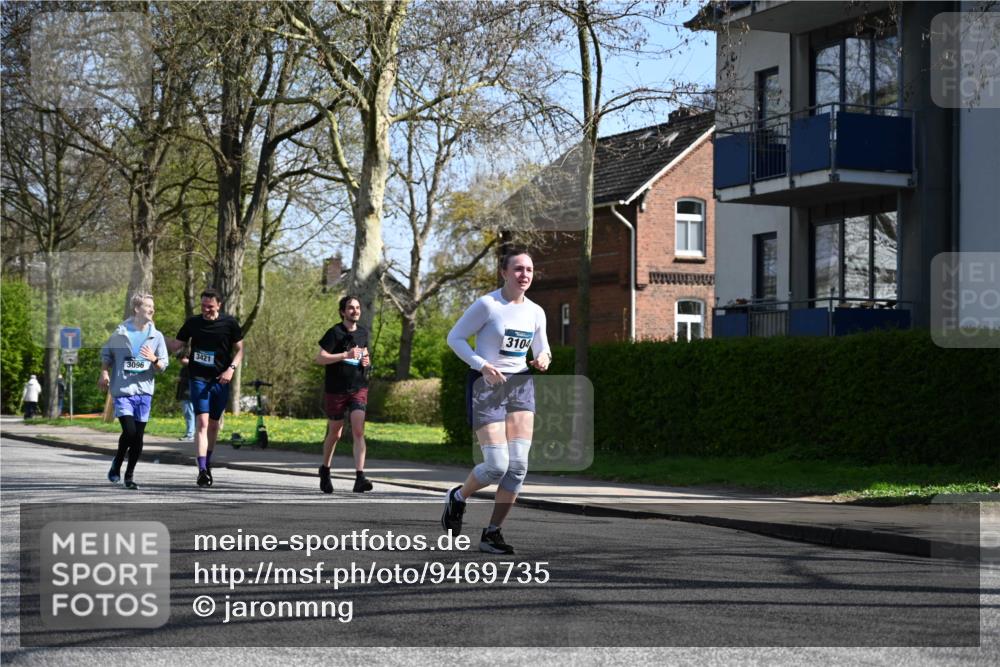 12.04.2026 - 45. Internationalen Wilhelmsburger Insellauf J. Mangold http://msf.ph/oto/9469735 12.04.2026 11:18:35 Ziel 2806, 4582, 4586, 2385, 3633, 3096, 3421, 2322, 4148, 4147, 3104, 4151, 2960, 2471 meine-sportfotos.de