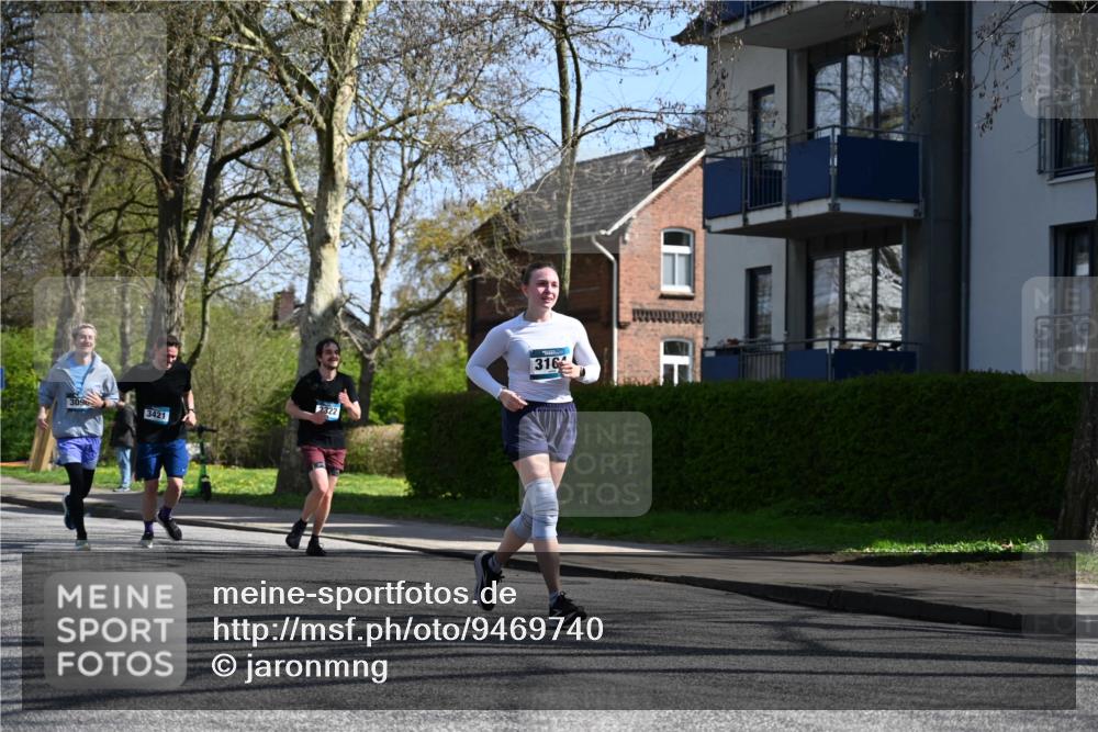 12.04.2026 - 45. Internationalen Wilhelmsburger Insellauf J. Mangold http://msf.ph/oto/9469740 12.04.2026 11:18:35 Ziel 2806, 4582, 4586, 2385, 3633, 3096, 3421, 2322, 4148, 4147, 3104, 4151, 2960, 2471 meine-sportfotos.de