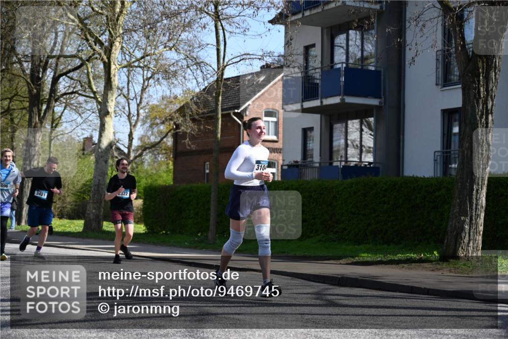 12.04.2026 - 45. Internationalen Wilhelmsburger Insellauf J. Mangold http://msf.ph/oto/9469745 12.04.2026 11:18:36 Ziel 2806, 4582, 4586, 2385, 3633, 3096, 3421, 2322, 4148, 4147, 3104, 4151, 2960, 2471 meine-sportfotos.de