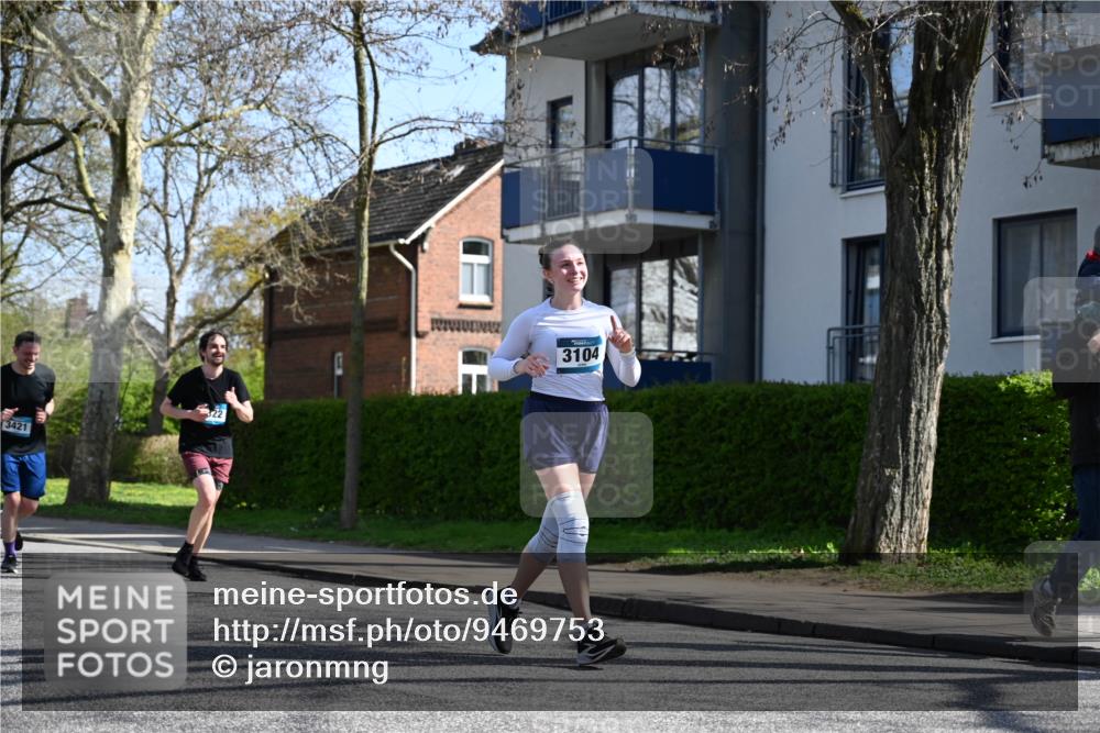 12.04.2026 - 45. Internationalen Wilhelmsburger Insellauf J. Mangold http://msf.ph/oto/9469753 12.04.2026 11:18:36 Ziel 2806, 4582, 4586, 2385, 3633, 3096, 3421, 2322, 4148, 4147, 3104, 4151, 2960, 2471 meine-sportfotos.de
