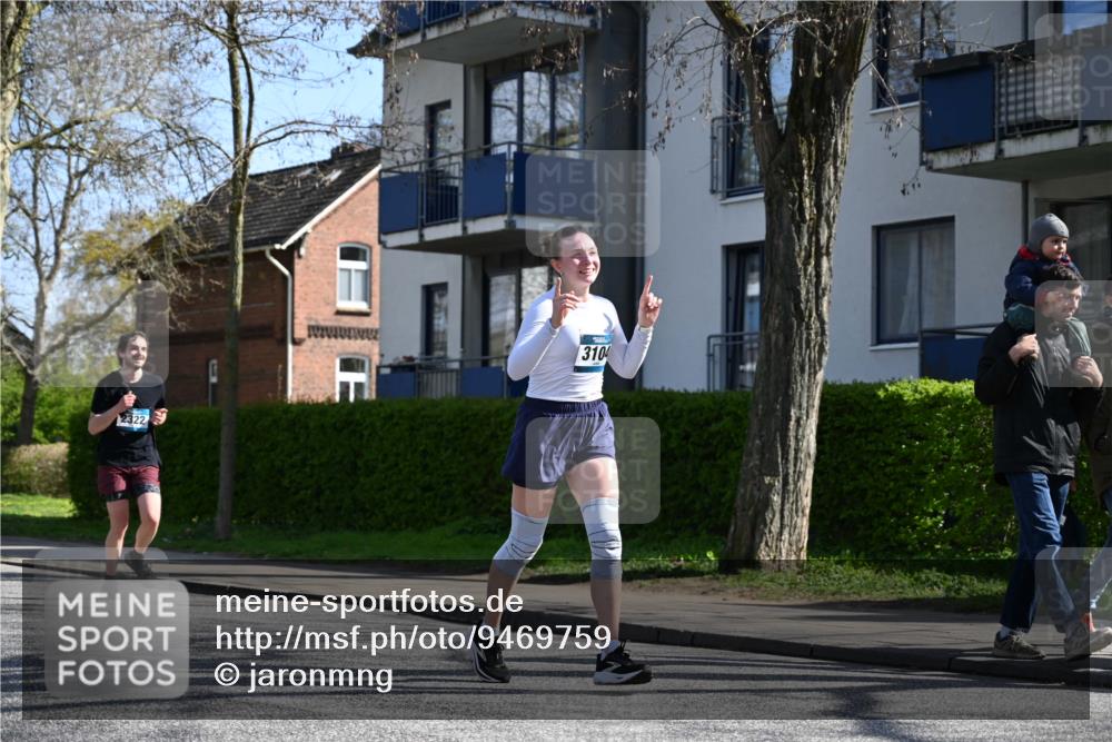 12.04.2026 - 45. Internationalen Wilhelmsburger Insellauf J. Mangold http://msf.ph/oto/9469759 12.04.2026 11:18:36 Ziel 2806, 4582, 4586, 2385, 3633, 3096, 3421, 2322, 4148, 4147, 3104, 4151, 2960, 2471 meine-sportfotos.de