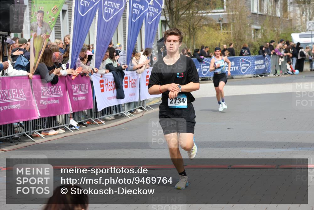 12.04.2026 - 45. Internationalen Wilhelmsburger Insellauf Strokosch-Dieckow http://msf.ph/oto/9469764 12.04.2026 12:50:44 Ziel 2734, 5601 meine-sportfotos.de