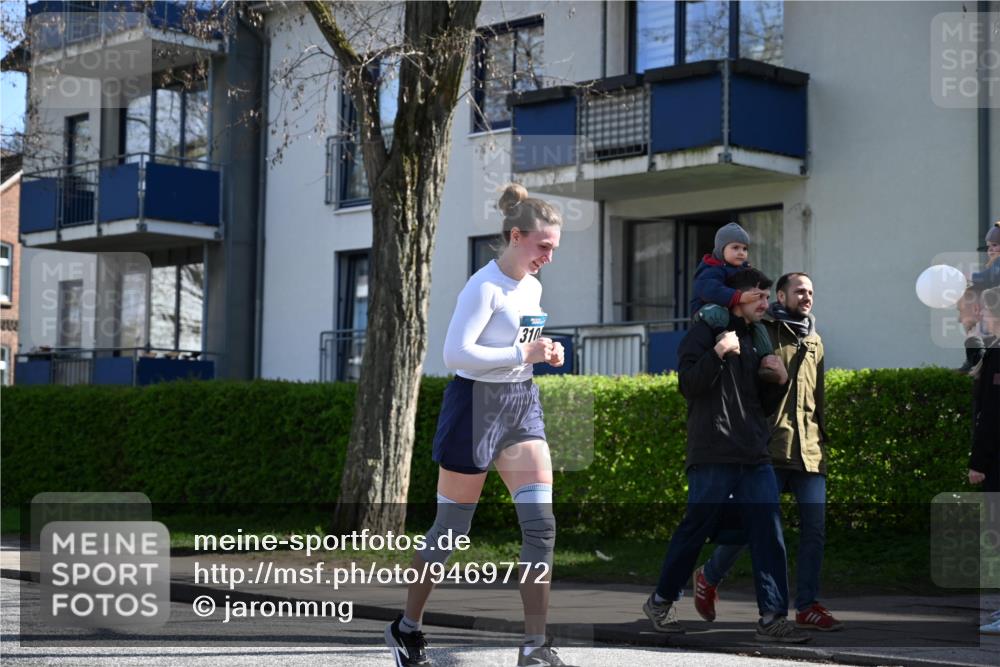 12.04.2026 - 45. Internationalen Wilhelmsburger Insellauf J. Mangold http://msf.ph/oto/9469772 12.04.2026 11:18:37 Ziel 4582, 4586, 2385, 3633, 3096, 3421, 2322, 4148, 4147, 3104, 4151, 2960, 2471 meine-sportfotos.de