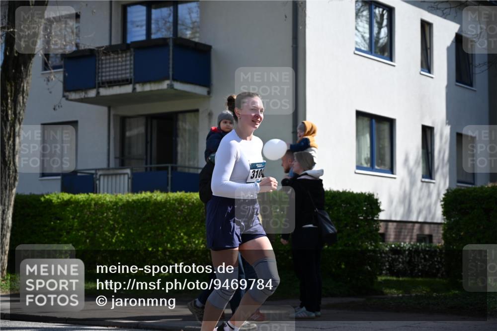 12.04.2026 - 45. Internationalen Wilhelmsburger Insellauf J. Mangold http://msf.ph/oto/9469784 12.04.2026 11:18:38 Ziel 4582, 4586, 2385, 3633, 3096, 3421, 2322, 4148, 4147, 3104, 3104, 4151, 2960, 2471 meine-sportfotos.de
