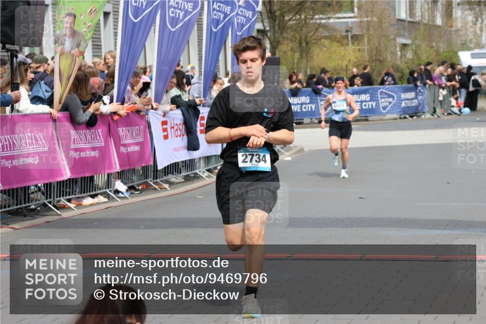 12.04.2026 - 45. Internationalen Wilhelmsburger Insellauf Strokosch-Dieckow http://msf.ph/oto/9469796 12.04.2026 12:50:45 Ziel 2734, 5601 meine-sportfotos.de