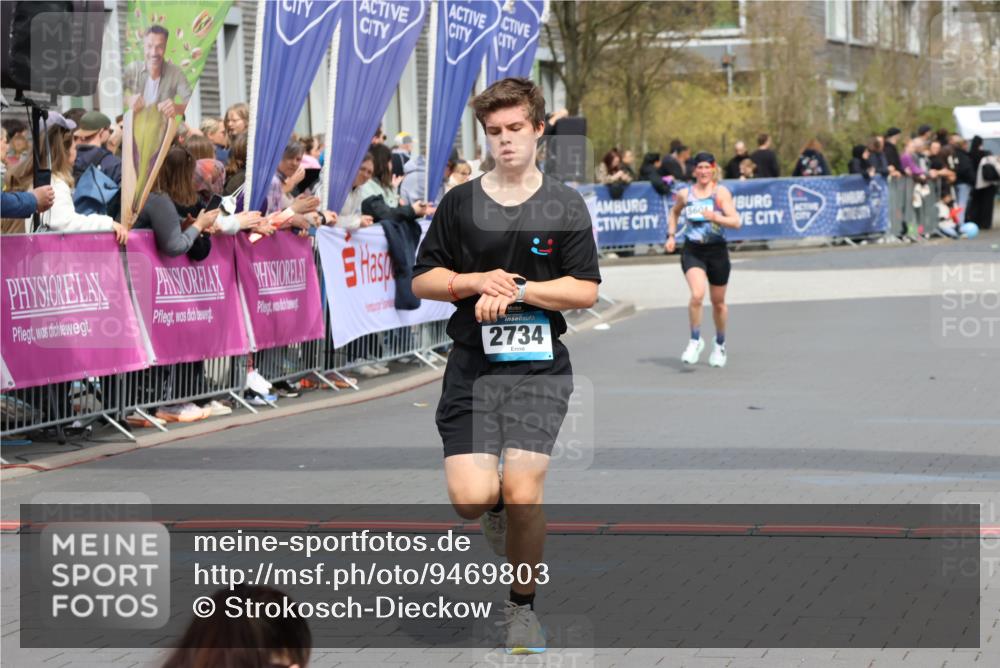 12.04.2026 - 45. Internationalen Wilhelmsburger Insellauf Strokosch-Dieckow http://msf.ph/oto/9469803 12.04.2026 12:50:45 Ziel 2734, 5601 meine-sportfotos.de