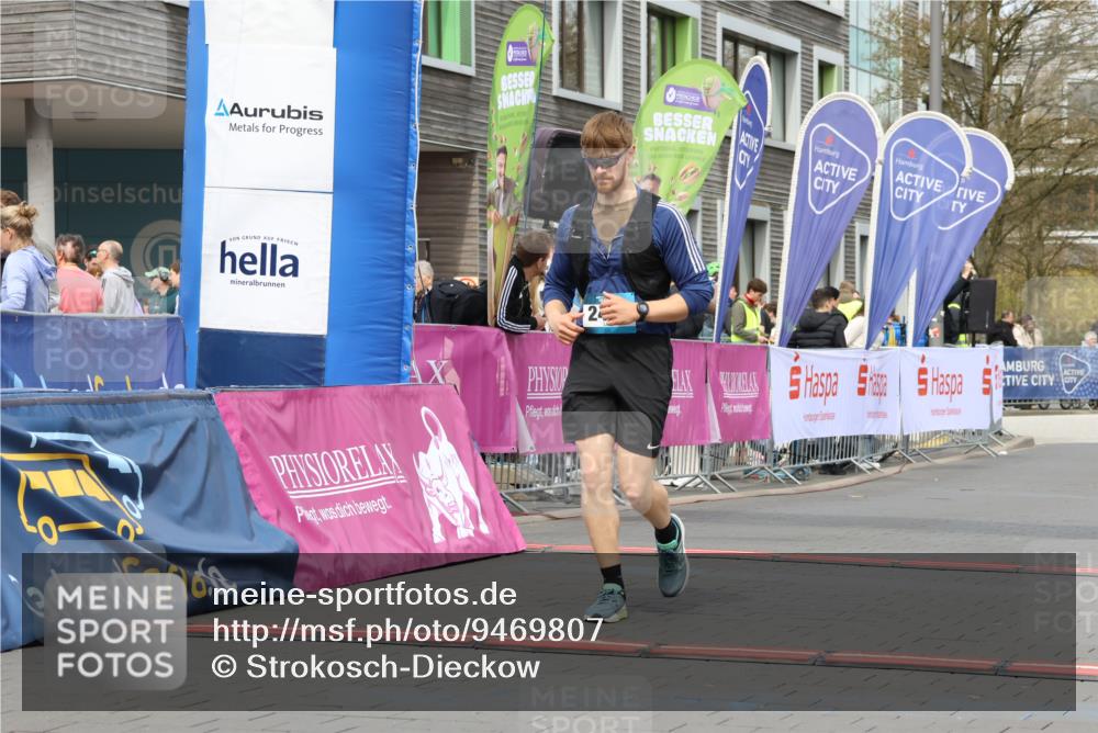 12.04.2026 - 45. Internationalen Wilhelmsburger Insellauf Strokosch-Dieckow http://msf.ph/oto/9469807 12.04.2026 13:39:49 Ziel 2474 meine-sportfotos.de
