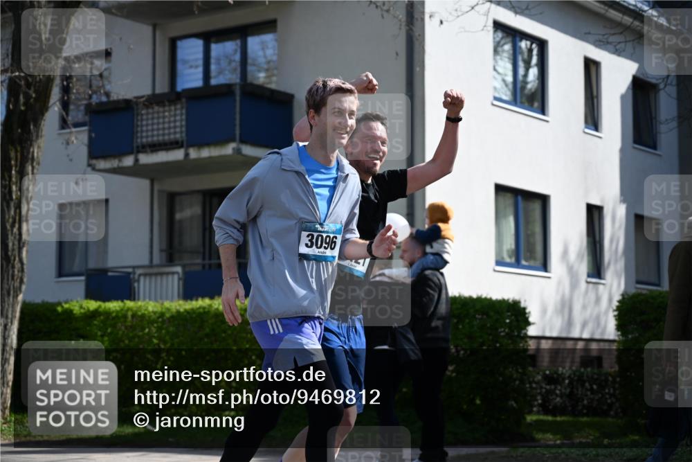 12.04.2026 - 45. Internationalen Wilhelmsburger Insellauf J. Mangold http://msf.ph/oto/9469812 12.04.2026 11:18:41 Ziel 2385, 3633, 3096, 3421, 2322, 4148, 4147, 3104, 4151, 4151, 2960, 2471 meine-sportfotos.de