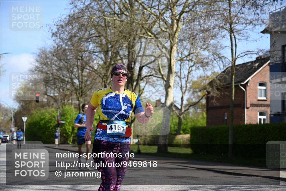 12.04.2026 - 45. Internationalen Wilhelmsburger Insellauf J. Mangold http://msf.ph/oto/9469818 12.04.2026 11:18:42 Ziel 2385, 3633, 3096, 3421, 2322, 4148, 4147, 3104, 4151, 2960, 2471 meine-sportfotos.de