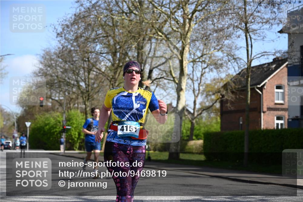 12.04.2026 - 45. Internationalen Wilhelmsburger Insellauf J. Mangold http://msf.ph/oto/9469819 12.04.2026 11:18:42 Ziel 2385, 3633, 3096, 3421, 2322, 4148, 4147, 3104, 4151, 2960, 2471 meine-sportfotos.de