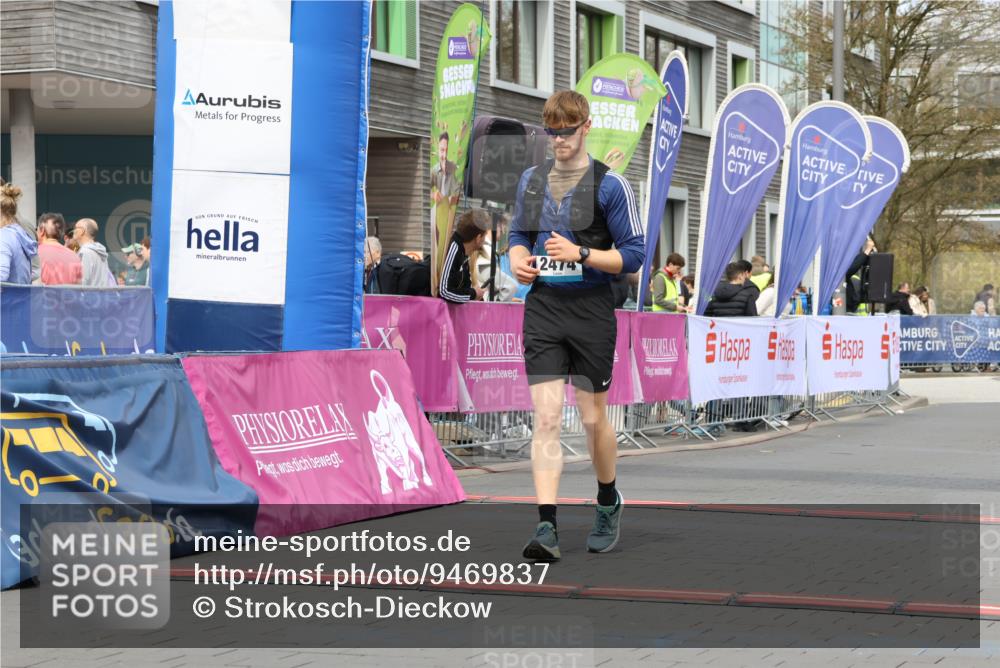 12.04.2026 - 45. Internationalen Wilhelmsburger Insellauf Strokosch-Dieckow http://msf.ph/oto/9469837 12.04.2026 13:39:49 Ziel 2474 meine-sportfotos.de