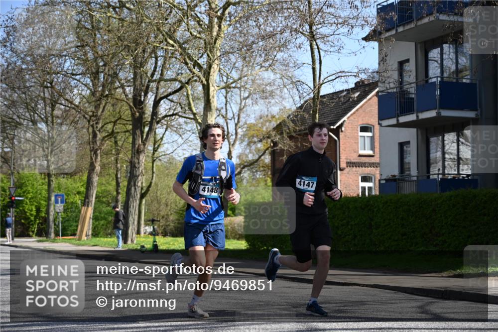 12.04.2026 - 45. Internationalen Wilhelmsburger Insellauf J. Mangold http://msf.ph/oto/9469851 12.04.2026 11:18:44 Ziel 3633, 3096, 3421, 2322, 4148, 4147, 3104, 4151, 2960, 2471, 2226, 5571 meine-sportfotos.de