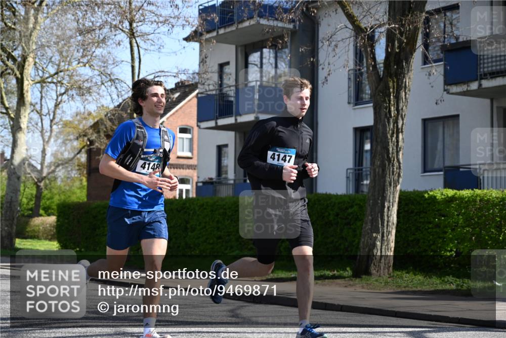 12.04.2026 - 45. Internationalen Wilhelmsburger Insellauf J. Mangold http://msf.ph/oto/9469871 12.04.2026 11:18:44 Ziel 3633, 3096, 3421, 2322, 4148, 4147, 3104, 4151, 2960, 2471, 2226, 5571 meine-sportfotos.de