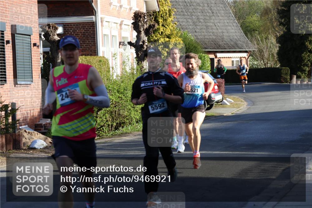 12.04.2026 - 45. Internationalen Wilhelmsburger Insellauf Yannick Fuchs http://msf.ph/oto/9469921 12.04.2026 08:54:05 Laufen 24, 5592, 521 meine-sportfotos.de