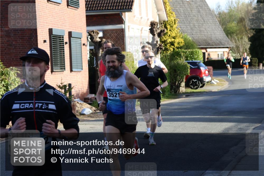 12.04.2026 - 45. Internationalen Wilhelmsburger Insellauf Yannick Fuchs http://msf.ph/oto/9469944 12.04.2026 08:54:07 Laufen 7001, 3521, 5592 meine-sportfotos.de