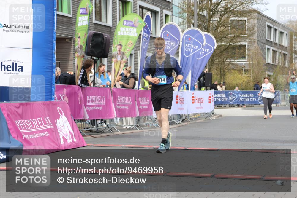 12.04.2026 - 45. Internationalen Wilhelmsburger Insellauf Strokosch-Dieckow http://msf.ph/oto/9469958 12.04.2026 13:39:48 Ziel 2474 meine-sportfotos.de