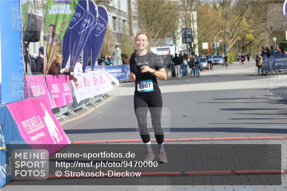 12.04.2026 - 45. Internationalen Wilhelmsburger Insellauf Strokosch-Dieckow http://msf.ph/oto/9470000 12.04.2026 11:25:01 Ziel 2907 meine-sportfotos.de