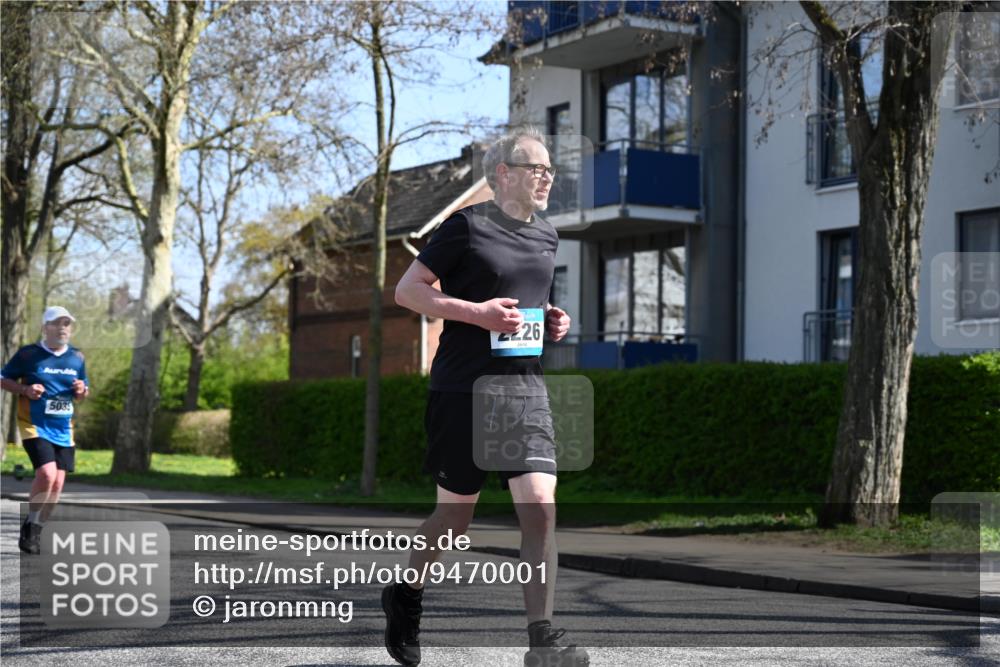 12.04.2026 - 45. Internationalen Wilhelmsburger Insellauf J. Mangold http://msf.ph/oto/9470001 12.04.2026 11:19:13 Ziel 2471, 2226, 5571, 5035, 4520, 4520, 3124, 3123, 2581, 2788, 4614 meine-sportfotos.de
