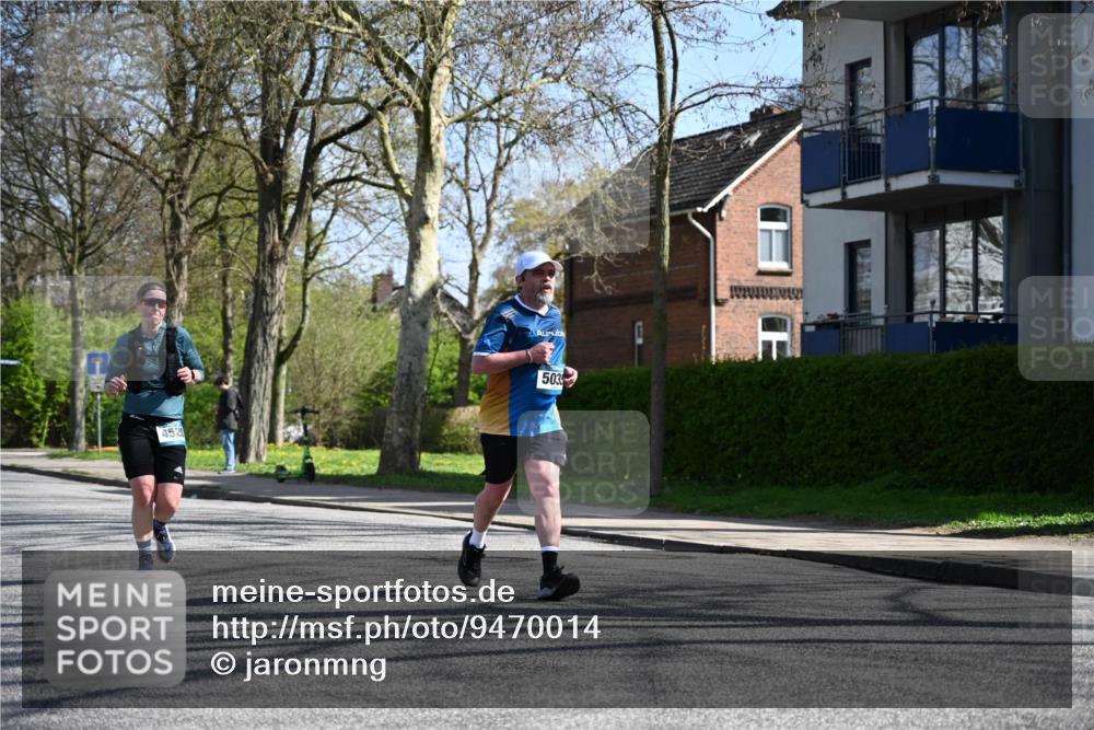 12.04.2026 - 45. Internationalen Wilhelmsburger Insellauf J. Mangold http://msf.ph/oto/9470014 12.04.2026 11:19:14 Ziel 2471, 2226, 5571, 5035, 4520, 3124, 3123, 2581, 2788, 4614 meine-sportfotos.de