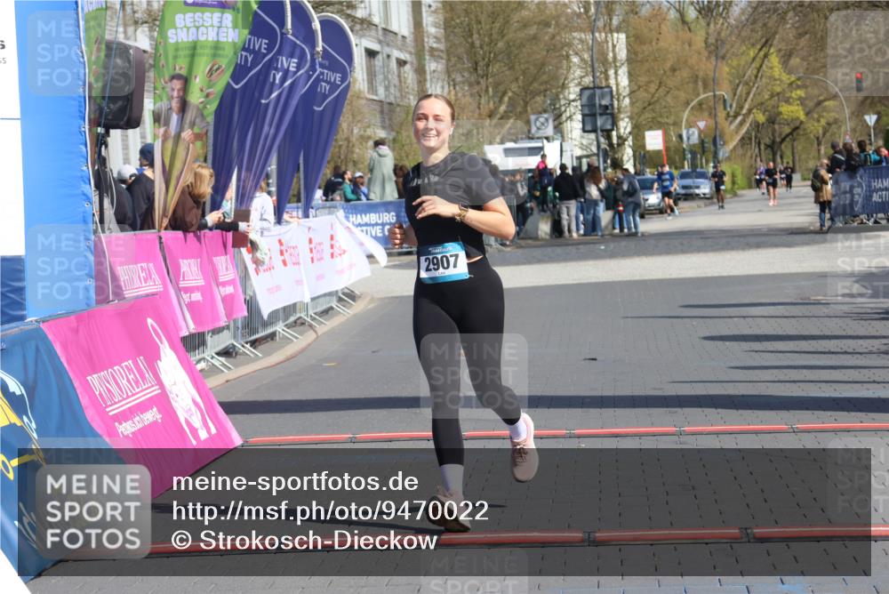 12.04.2026 - 45. Internationalen Wilhelmsburger Insellauf Strokosch-Dieckow http://msf.ph/oto/9470022 12.04.2026 11:25:01 Ziel 2907 meine-sportfotos.de
