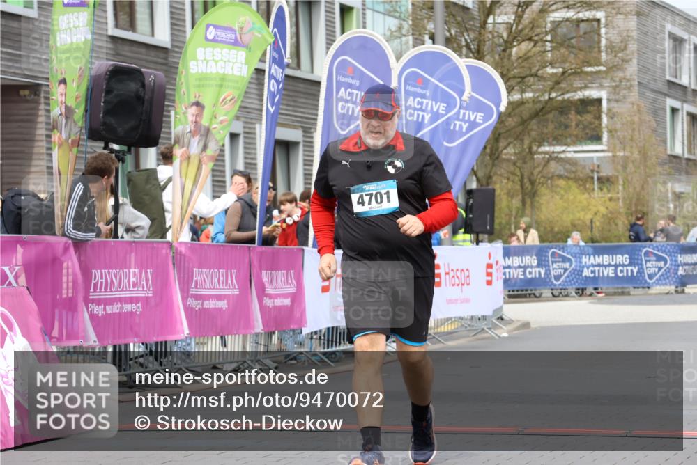 12.04.2026 - 45. Internationalen Wilhelmsburger Insellauf Strokosch-Dieckow http://msf.ph/oto/9470072 12.04.2026 13:39:28 Ziel 4701 meine-sportfotos.de