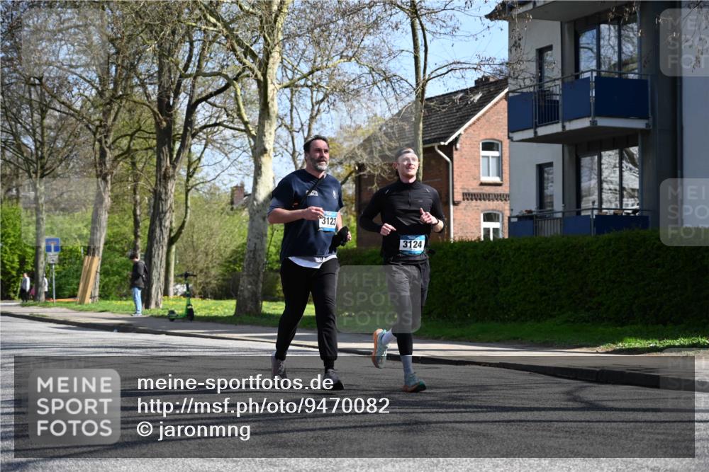 12.04.2026 - 45. Internationalen Wilhelmsburger Insellauf J. Mangold http://msf.ph/oto/9470082 12.04.2026 11:19:24 Ziel 2471, 2226, 5571, 5035, 4520, 3124, 3123, 2581, 2581, 2788, 4614, 2318, 4058, 3707, 4446, 4165 meine-sportfotos.de