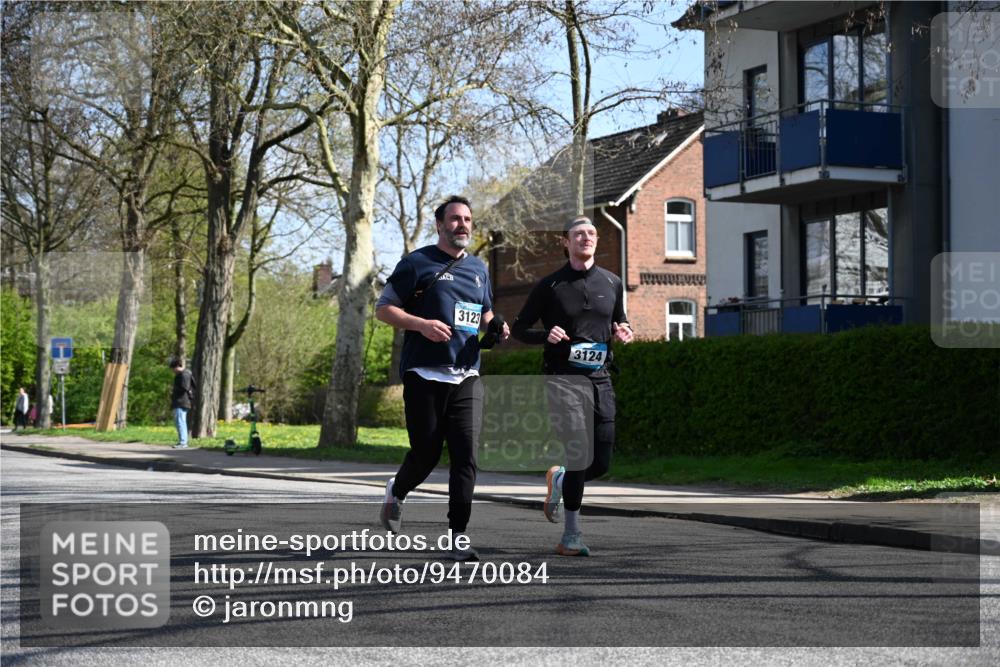12.04.2026 - 45. Internationalen Wilhelmsburger Insellauf J. Mangold http://msf.ph/oto/9470084 12.04.2026 11:19:24 Ziel 2471, 2226, 5571, 5035, 4520, 3124, 3123, 2581, 2581, 2788, 4614, 2318, 4058, 3707, 4446, 4165 meine-sportfotos.de