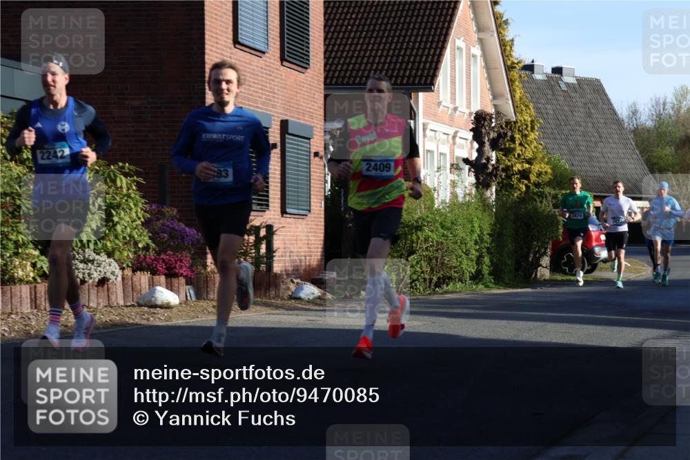 12.04.2026 - 45. Internationalen Wilhelmsburger Insellauf Yannick Fuchs http://msf.ph/oto/9470085 12.04.2026 08:54:23 Laufen 2242, 83, 2409, 2874 meine-sportfotos.de