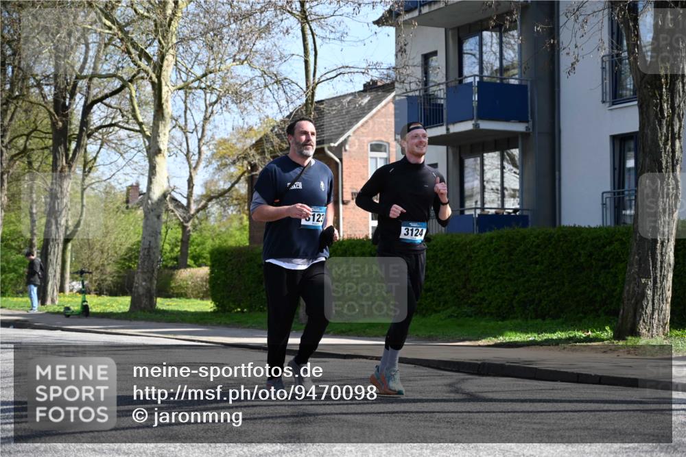 12.04.2026 - 45. Internationalen Wilhelmsburger Insellauf J. Mangold http://msf.ph/oto/9470098 12.04.2026 11:19:25 Ziel 2226, 5571, 5035, 4520, 3124, 3123, 2581, 2788, 4614, 2318, 4058, 3707, 4446, 4165 meine-sportfotos.de