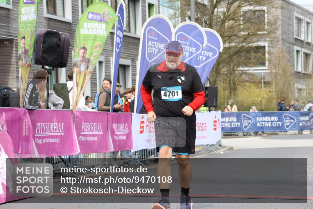 12.04.2026 - 45. Internationalen Wilhelmsburger Insellauf Strokosch-Dieckow http://msf.ph/oto/9470108 12.04.2026 13:39:28 Ziel 4701 meine-sportfotos.de