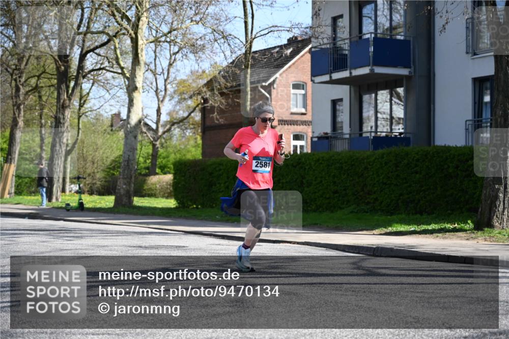 12.04.2026 - 45. Internationalen Wilhelmsburger Insellauf J. Mangold http://msf.ph/oto/9470134 12.04.2026 11:19:33 Ziel 5571, 5035, 4520, 3124, 3123, 2581, 2788, 2788, 4614, 2318, 4058, 3707, 4446, 4165 meine-sportfotos.de