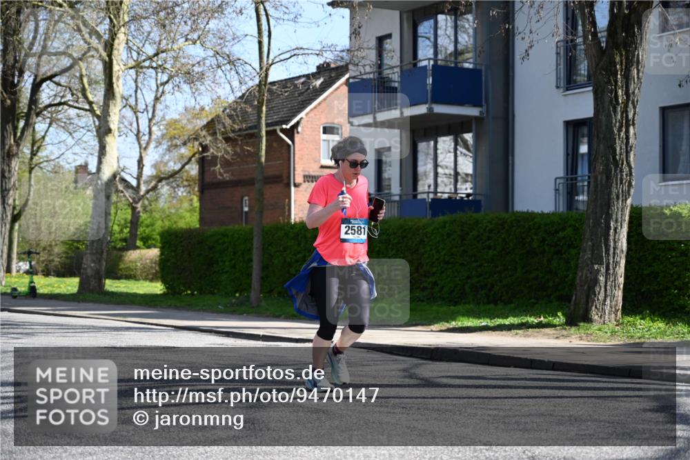 12.04.2026 - 45. Internationalen Wilhelmsburger Insellauf J. Mangold http://msf.ph/oto/9470147 12.04.2026 11:19:33 Ziel 5571, 5035, 4520, 3124, 3123, 2581, 2788, 2788, 4614, 2318, 4058, 3707, 4446, 4165 meine-sportfotos.de