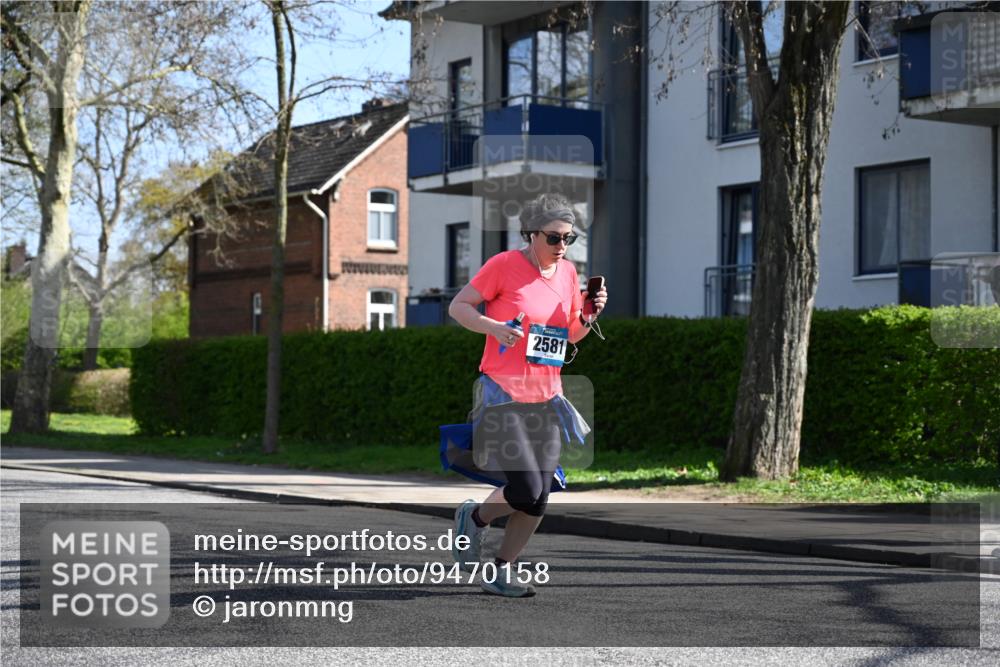 12.04.2026 - 45. Internationalen Wilhelmsburger Insellauf J. Mangold http://msf.ph/oto/9470158 12.04.2026 11:19:33 Ziel 5571, 5035, 4520, 3124, 3123, 2581, 2788, 2788, 4614, 2318, 4058, 3707, 4446, 4165 meine-sportfotos.de