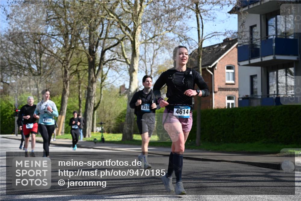 12.04.2026 - 45. Internationalen Wilhelmsburger Insellauf J. Mangold http://msf.ph/oto/9470185 12.04.2026 11:19:44 Ziel 2581, 2788, 4614, 2318, 4058, 4058, 3707, 4446, 4165 meine-sportfotos.de